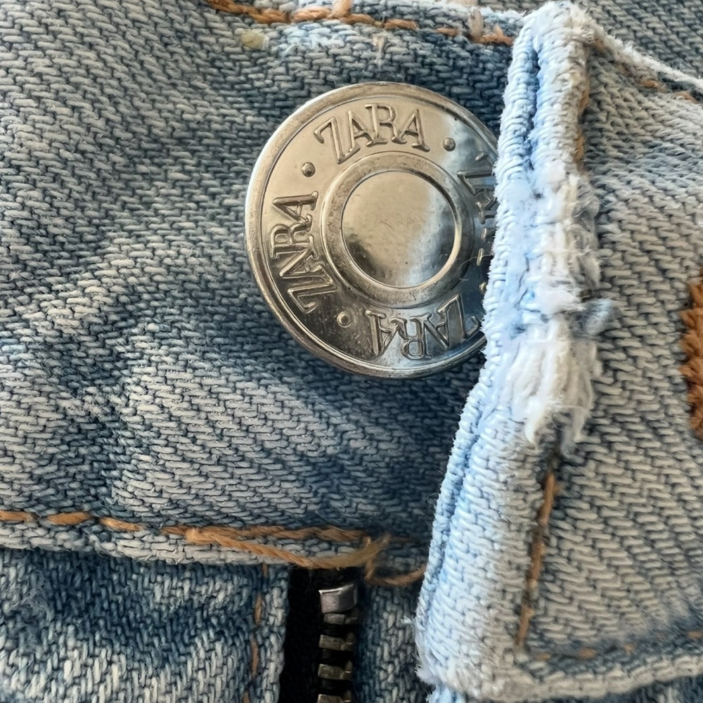 Zara Light Blue Denim Jeans - Picture 9 of 11